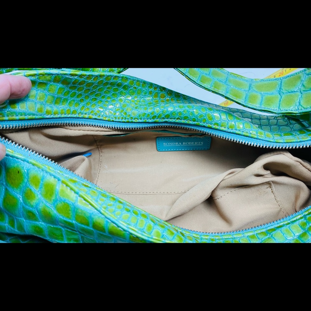 Handbag - Picture 6 of 6